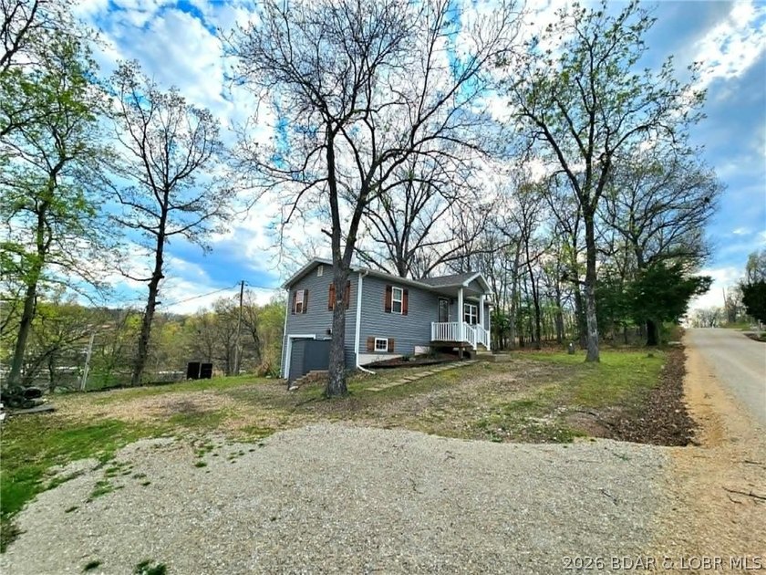A FISHING ENTHUSIATST'S DREAM RETREAT.........This second tier 2 - photo 14