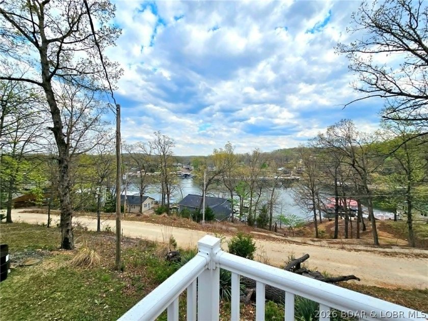 A FISHING ENTHUSIATST'S DREAM RETREAT.........This second tier 2 - photo 15