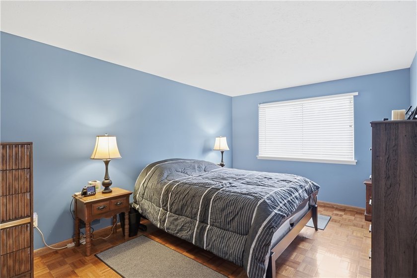 * Beautifully Designed 2nd floor End Unit with direct access - photo 16