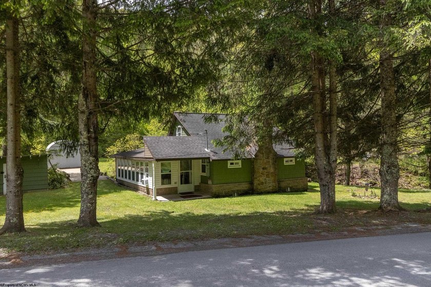 Serene Country Getaway Near Teter Lake. Escape to peace and - photo 3