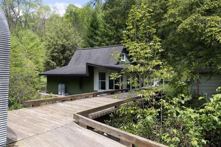 Serene Country Getaway Near Teter Lake. Escape to peace and - photo 4