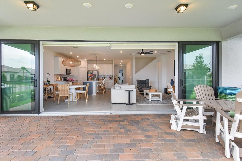 Move-in ready, this spacious 5bed, 4bath CBS home sits on a - photo 11
