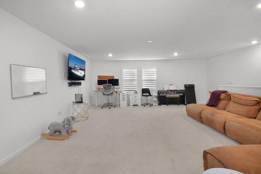 Move-in ready, this spacious 5bed, 4bath CBS home sits on a - photo 18