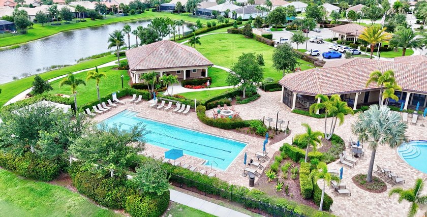 Move-in ready, this spacious 5bed, 4bath CBS home sits on a - photo 44