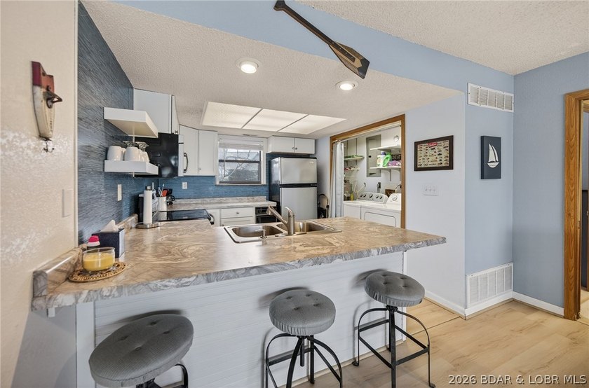 Welcome to this beautifully updated lakefront condo in one of - photo 13