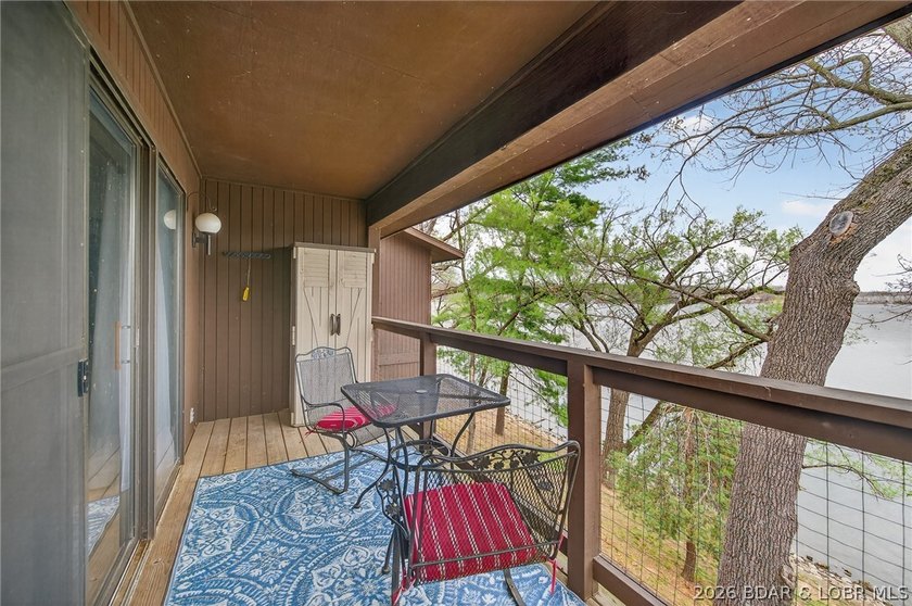 Welcome to this beautifully updated lakefront condo in one of - photo 32
