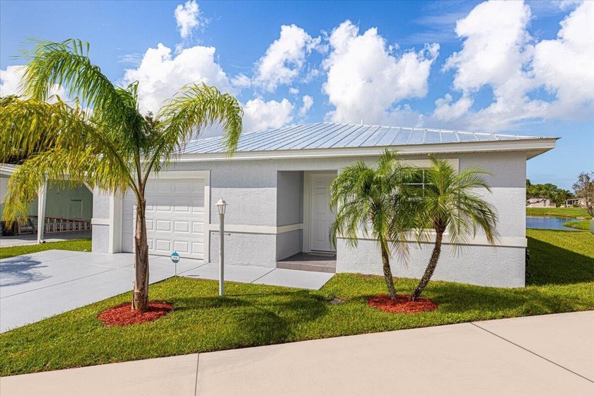 Spanish Lakes Riverfront offers the perfect blend of lifestyle - photo 2