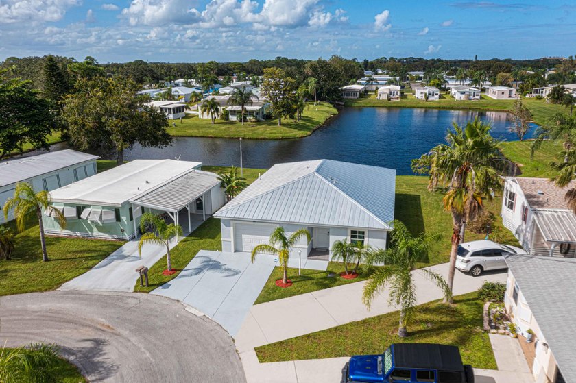 Spanish Lakes Riverfront offers the perfect blend of lifestyle - photo 4