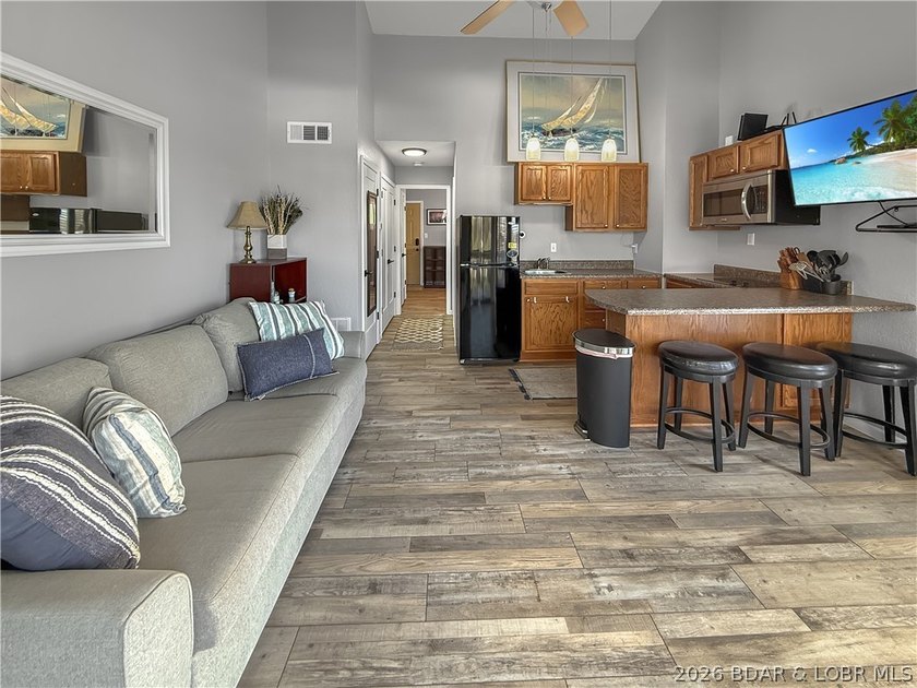 Welcome to the perfect little getaway at Lake of the Ozarks! - photo 11