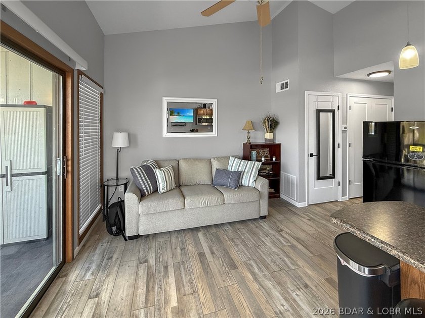 Welcome to the perfect little getaway at Lake of the Ozarks! - photo 13