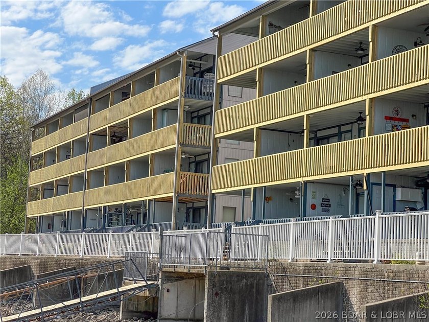 Welcome to the perfect little getaway at Lake of the Ozarks! - photo 18