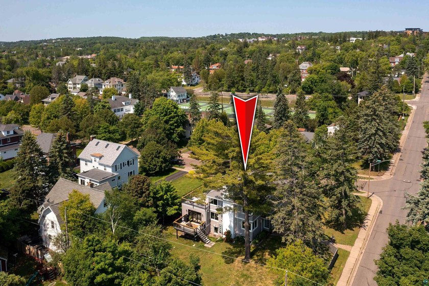 Set in the heart of Congdon, just moments from Lake Superior - photo 11