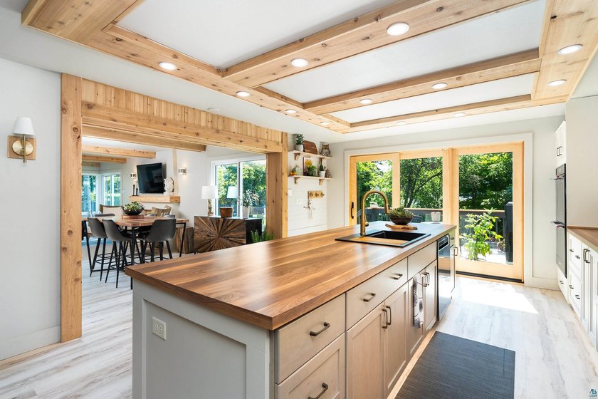 Set in the heart of Congdon, just moments from Lake Superior - photo 27