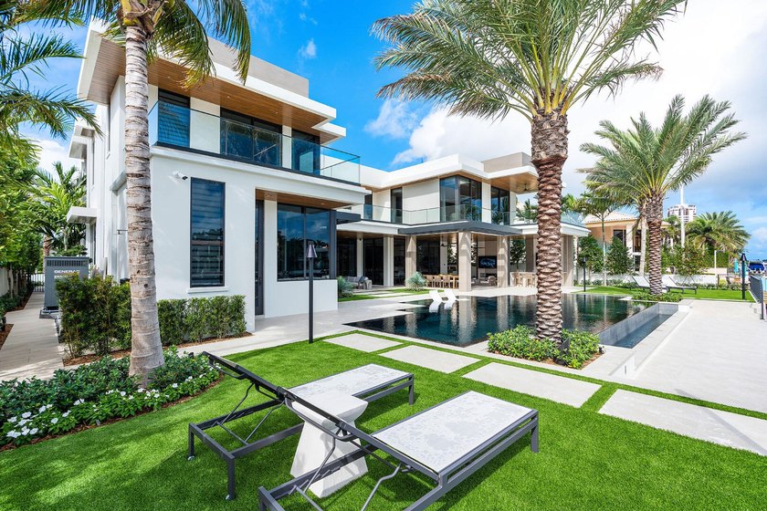 Experience a new pinnacle of luxury in this recently completed - photo 27