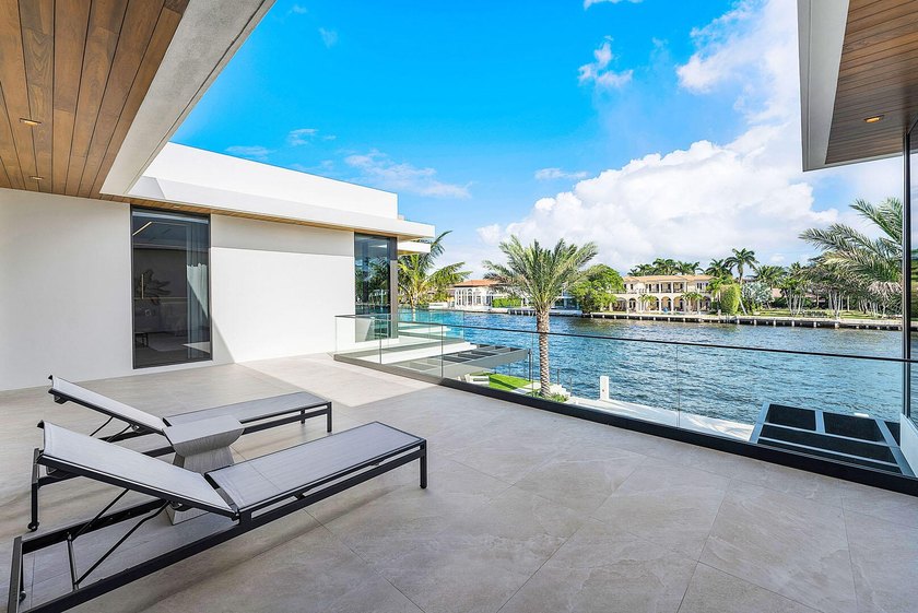 Experience a new pinnacle of luxury in this recently completed - photo 46