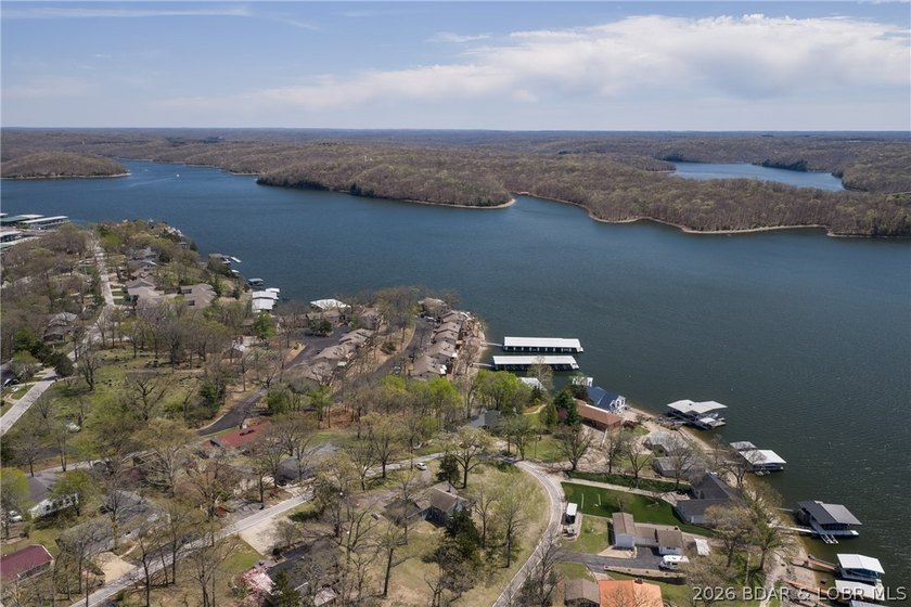 Location like this is hard to find, Osage Beach, an established - photo 11