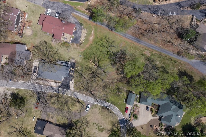 Location like this is hard to find, Osage Beach, an established - photo 19