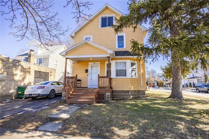 Opportunity knocks! Spacious duplex featuring two 3-bedroom - photo 20
