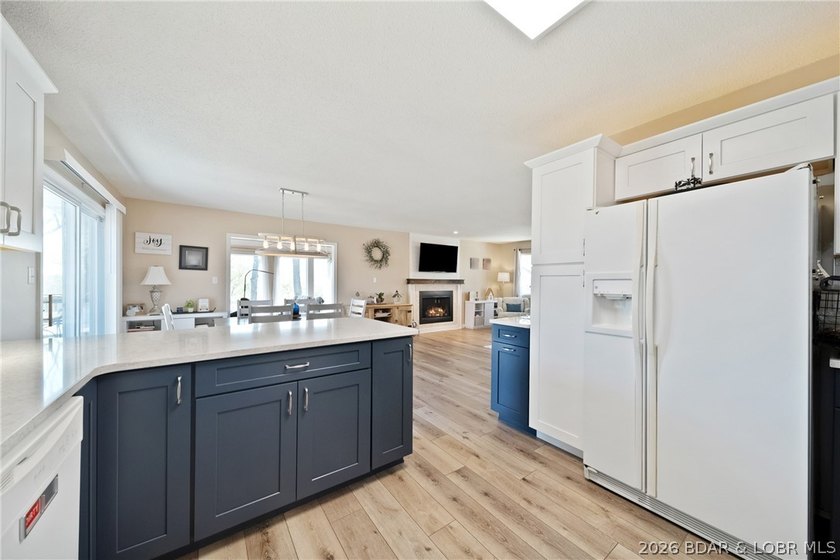 Location like this is hard to find, Osage Beach, an established - photo 24