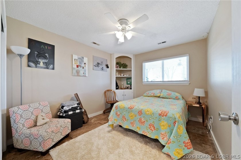 Location like this is hard to find, Osage Beach, an established - photo 37