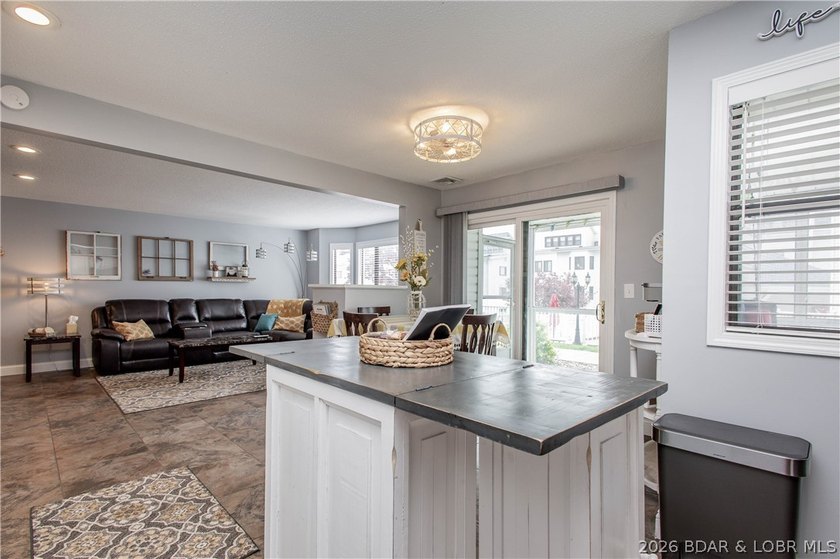 Location, location, location! This stunningly renovated 2 bed, 2 - photo 16