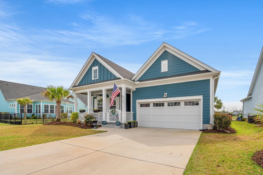 Beautifully upgraded 3-bedroom, 2.5-bath home located in the - photo 45