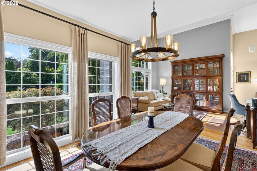Pride of Ownership Shines in Highland Park at Pleasant Valley - photo 9