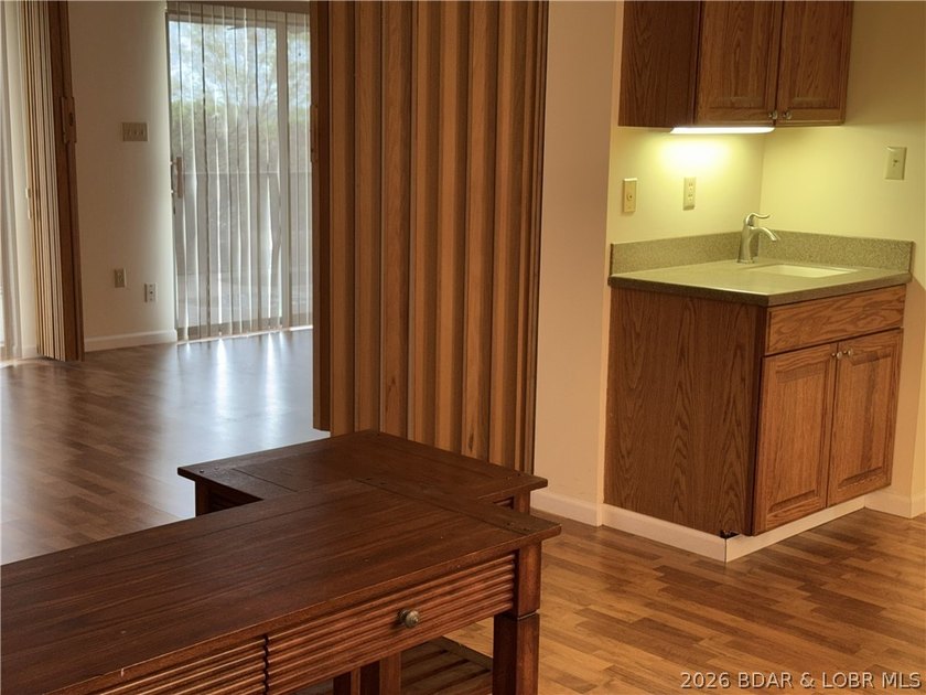 Beautiful walk-in condo offering the perfect opportunity for - photo 23