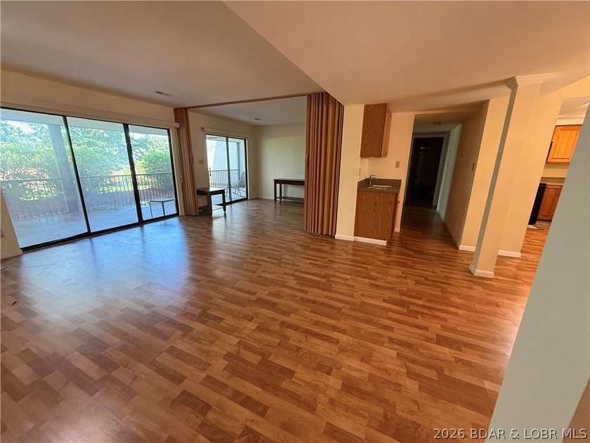 Beautiful walk-in condo offering the perfect opportunity for - photo 24