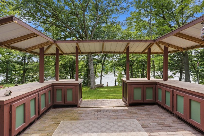 Welcome to your dream lake retreat on beautiful Loveless Lake - photo 15