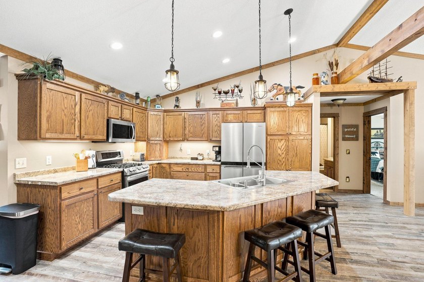 Welcome to your dream lake retreat on beautiful Loveless Lake - photo 23