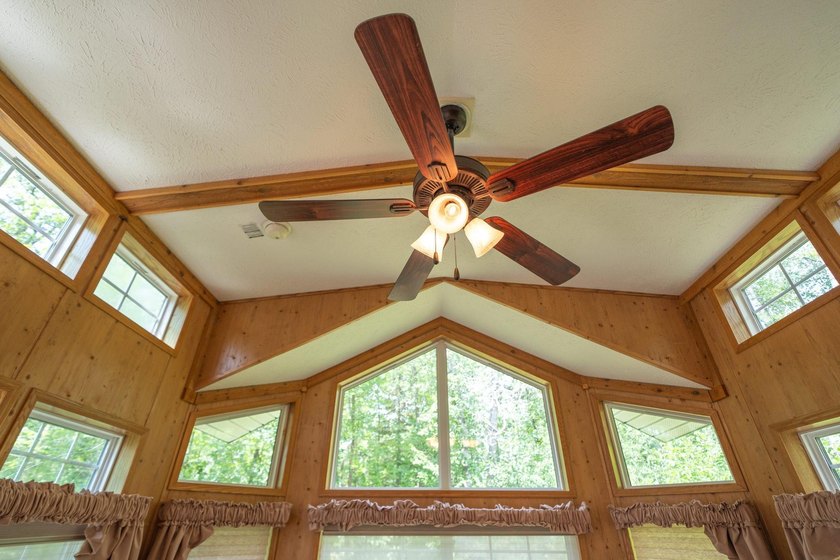 YOUR CHANCE TO STILL ENJOY A SEASONAL LAKESHORE HOME BEFORE - photo 26