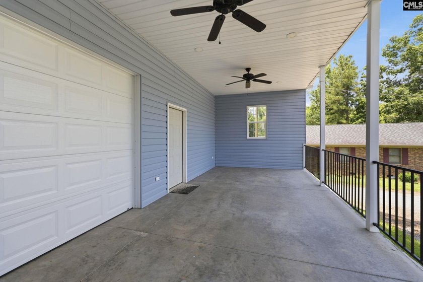 Welcome to Lake Murray! Nestled in an established waterfront - photo 32
