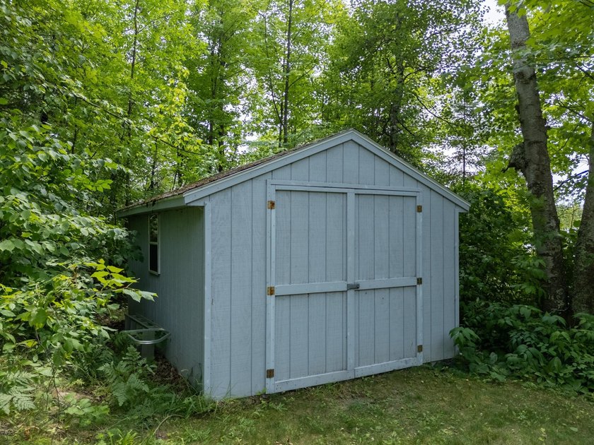 YOUR CHANCE TO STILL ENJOY A SEASONAL LAKESHORE HOME BEFORE - photo 33