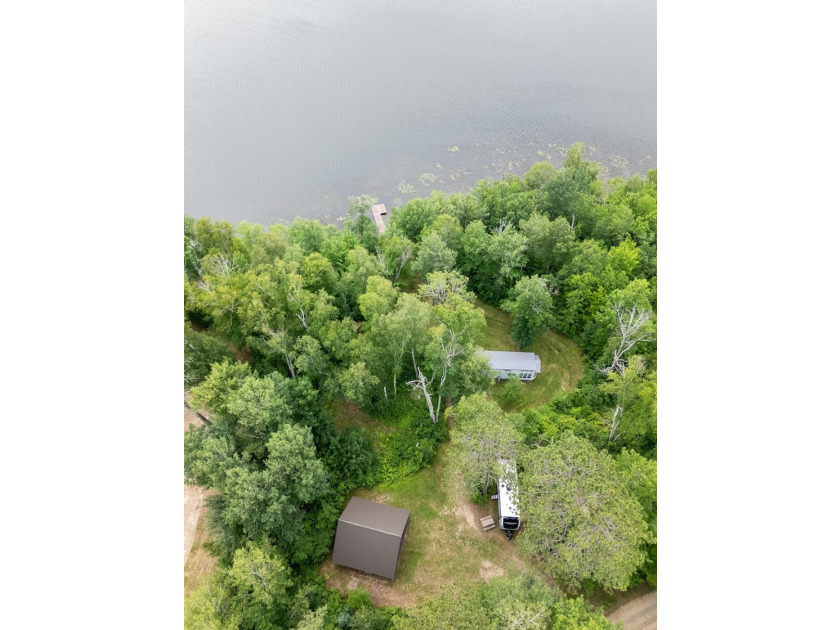 YOUR CHANCE TO STILL ENJOY A SEASONAL LAKESHORE HOME BEFORE - photo 45
