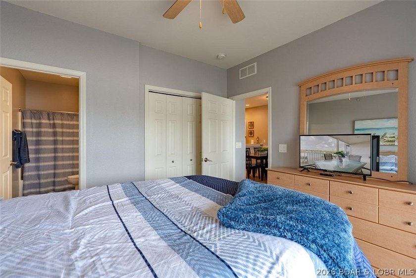 Wake up to the lake every single morning! This stunning - photo 36