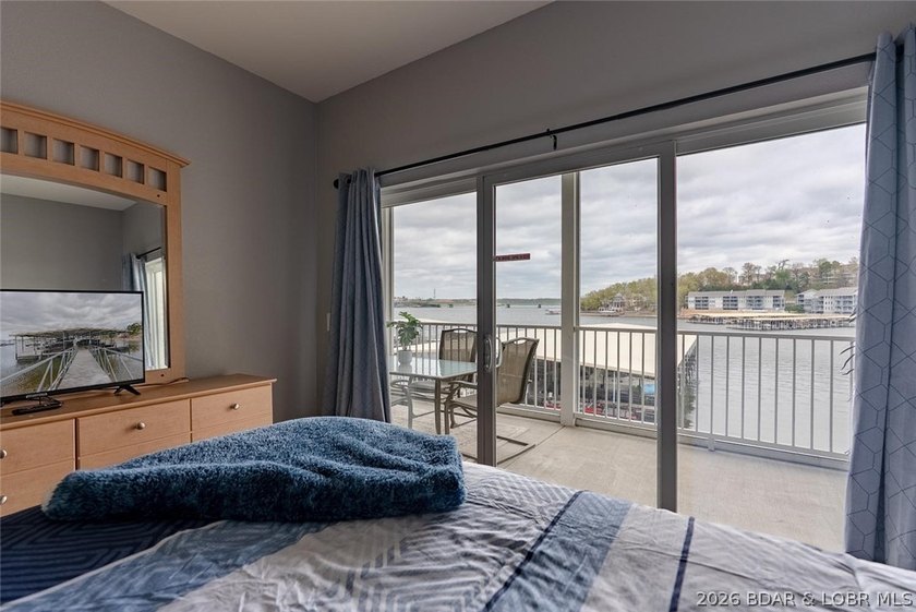 Wake up to the lake every single morning! This stunning - photo 37