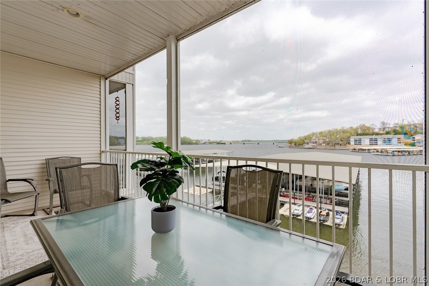 Wake up to the lake every single morning! This stunning - photo 46