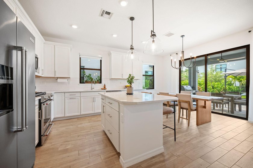 This 2024, like new, Pulte home is located in the uber - photo 12