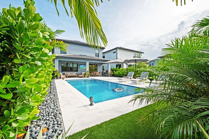 This 2024, like new, Pulte home is located in the uber - photo 32