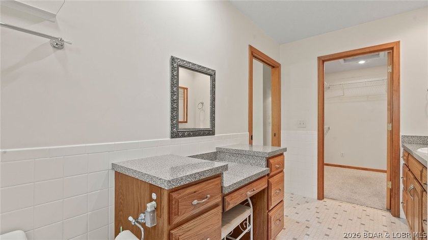 Privacy, acreage, and lakefront living come together at this - photo 34