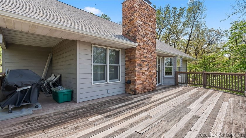 Privacy, acreage, and lakefront living come together at this - photo 42