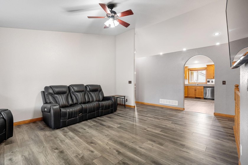 Spacious and versatile, this brick rambler offers nearly 4,000 - photo 6