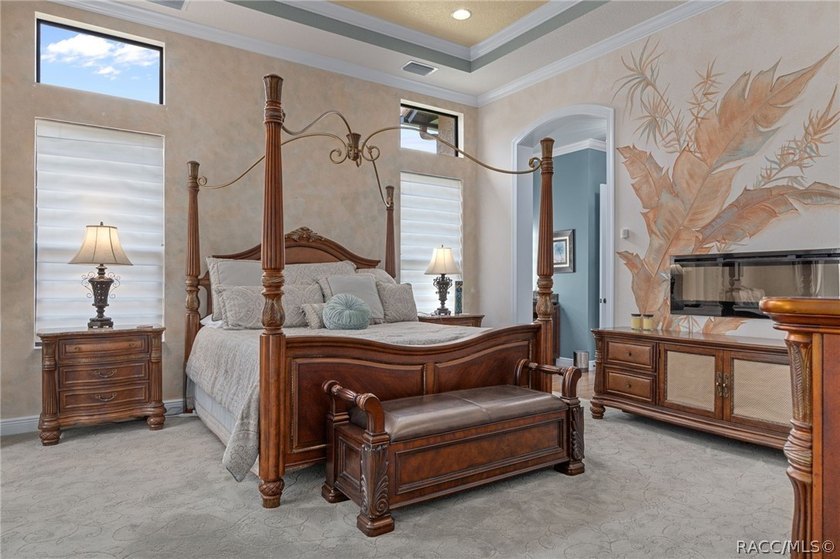 **4 -Bed, 4 -Bath Luxury Estate with added Casita and pool in - photo 28