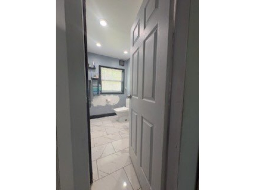 Welcome to 349 E 8th St in Frostproof, FL - an updated 2-bedroom - photo 11