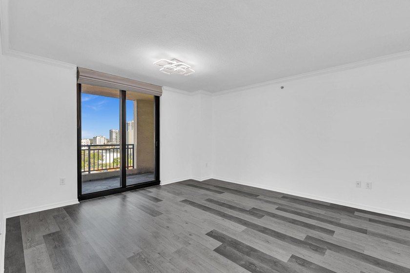 Seller Financing Available! One of the most desirable unit - photo 14
