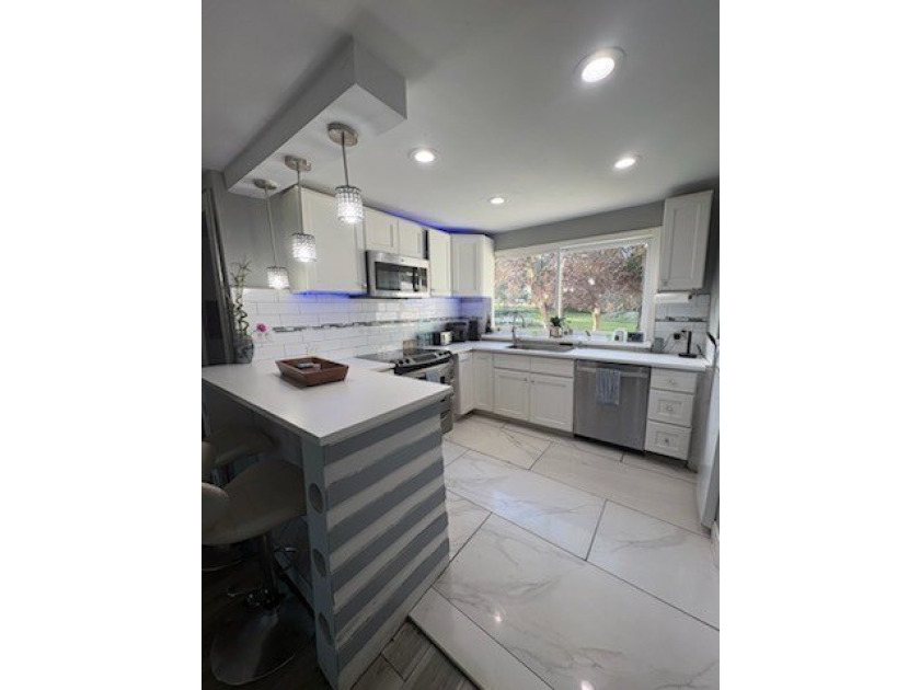 Welcome to 349 E 8th St in Frostproof, FL - an updated 2-bedroom - photo 17