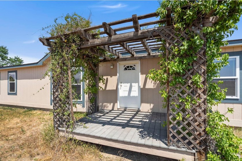 Seller is offering $5,000 in concessions! 20.30 ACRES with a - photo 3