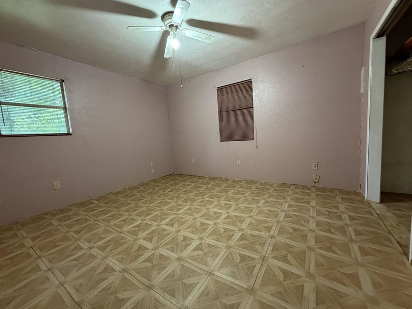 Escape to peaceful East Texas living in this charming 3-bedroom - photo 9
