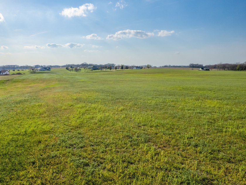 This 35.75+/- acre tract in Randolph County, Illinois offers an - photo 20